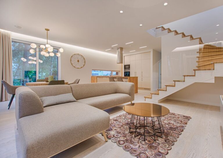 Top 5 Features That Make a Luxury Property Stand Out in Today’s Market – How to Maximise Your Investment